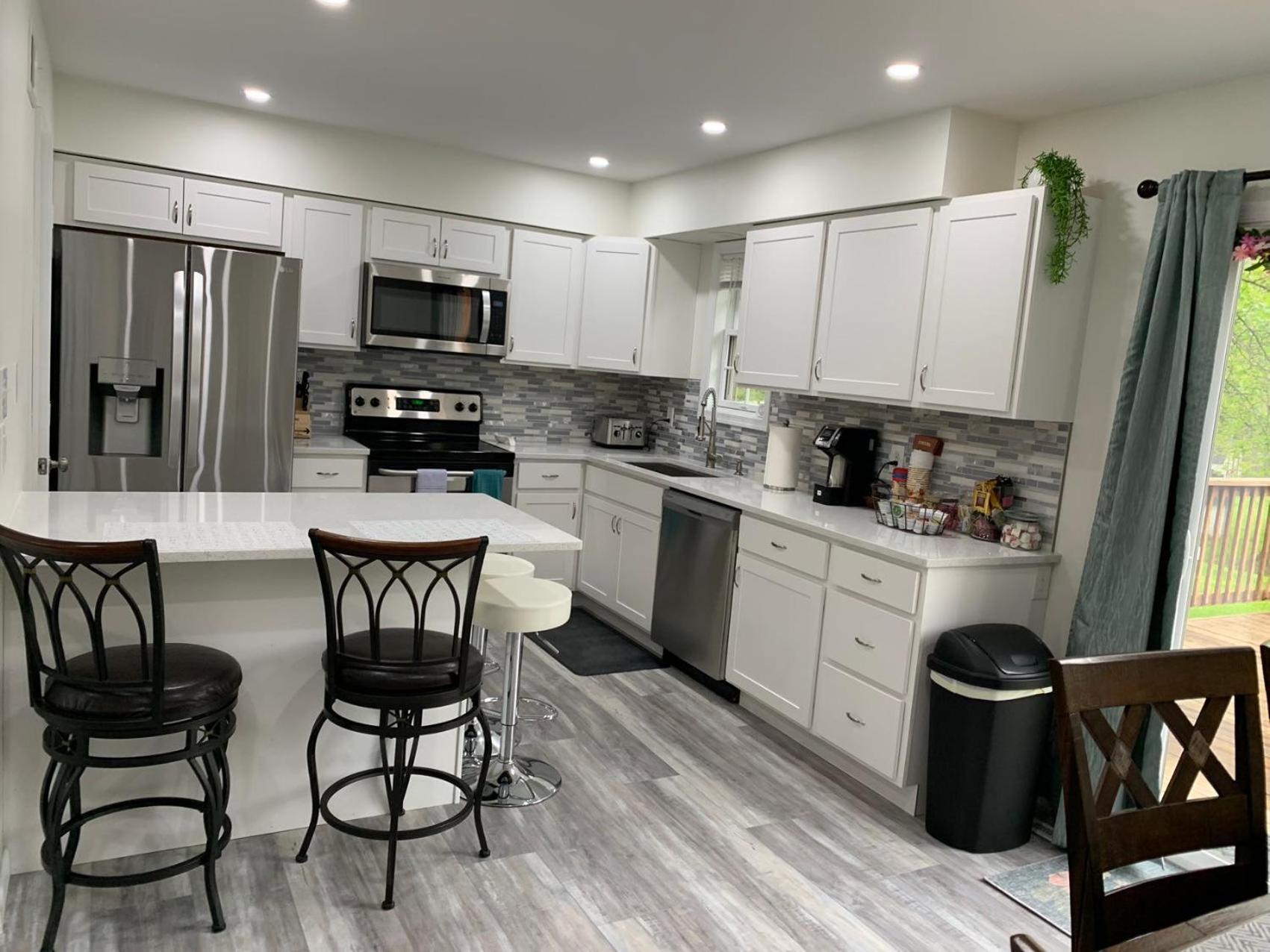 Holiday home School Village Walk-in Shower And Jetted Tub *