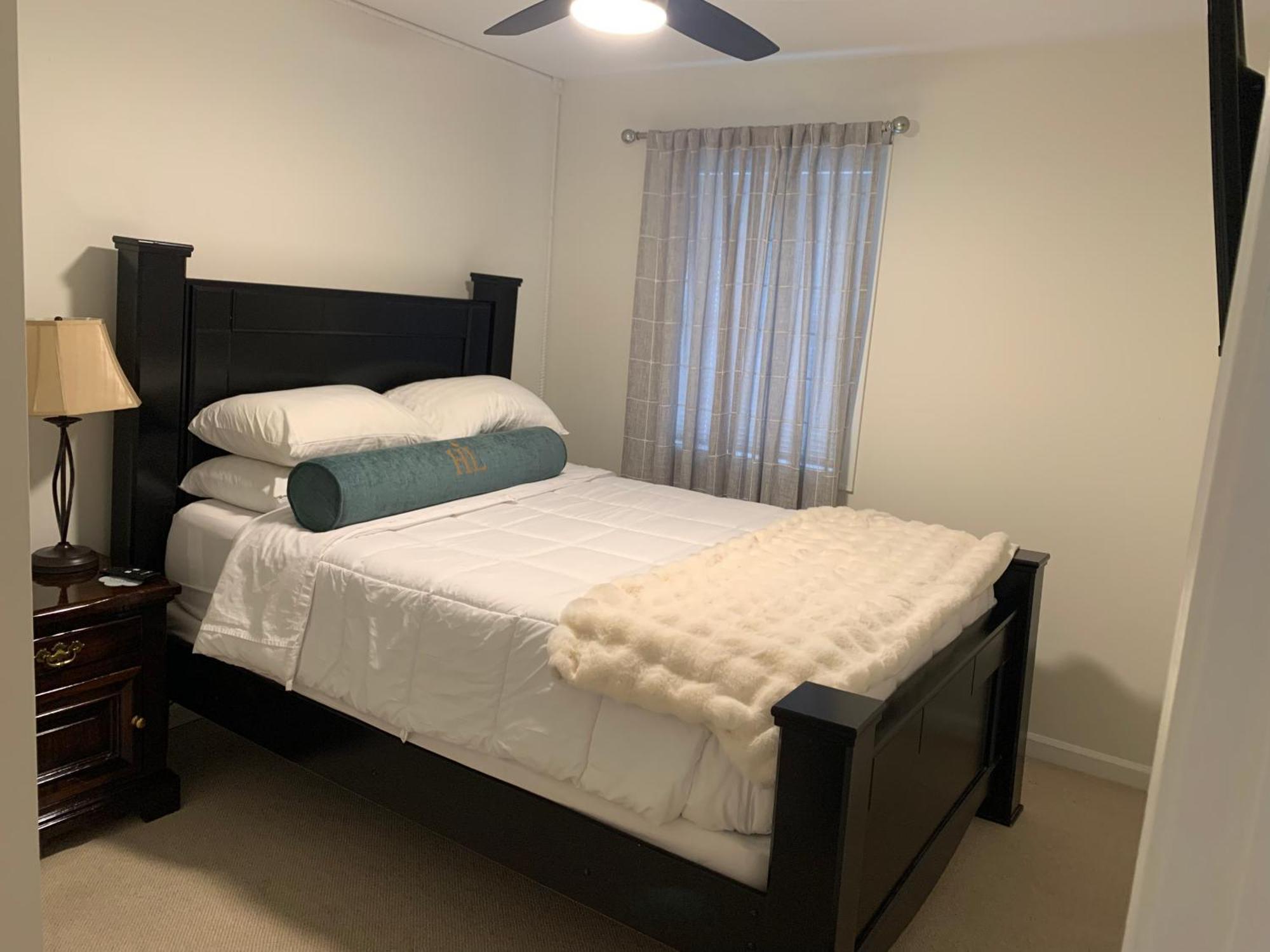School Village Walk-in Shower And Jetted Tub Holiday home Elizabethtown