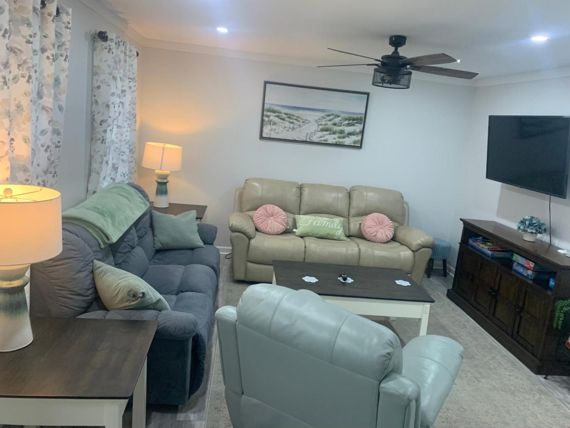 Holiday home School Village Walk-in Shower And Jetted Tub Elizabethtown
